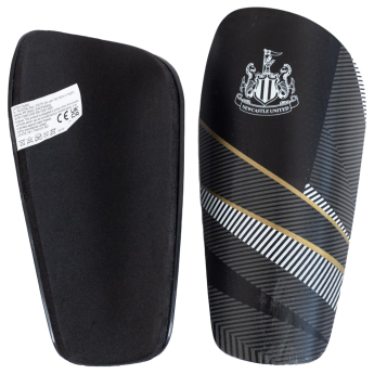 Newcastle United detské chrániče Black fuse design - 10 to 12 years (160cm)